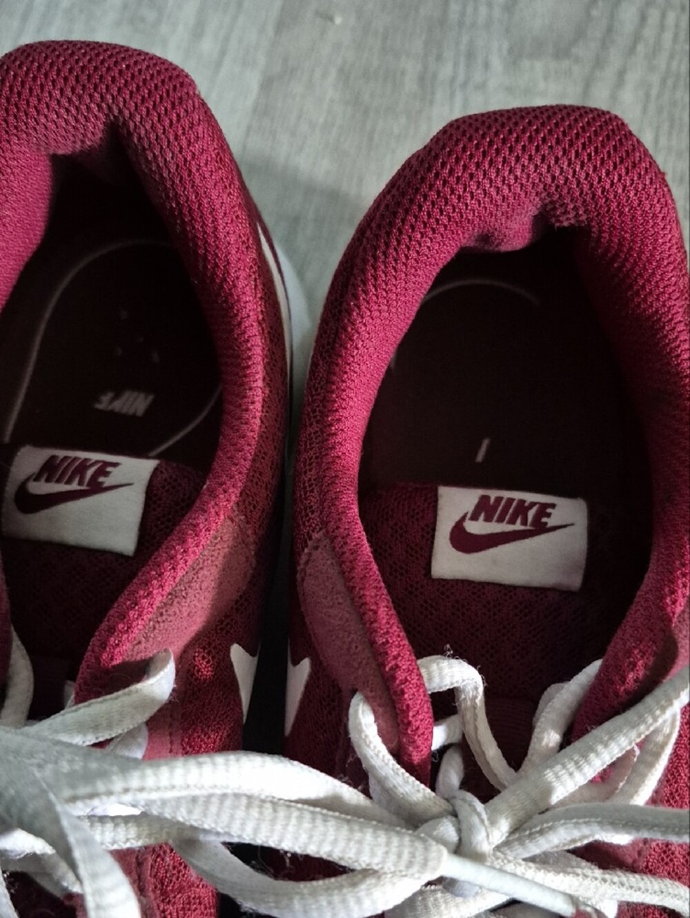 Nike Women's Maroon and White Athletic Sneakers - Picture 3 of 10